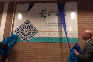 Opening Al Ikhlaas school