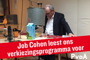 Job Cohen leest verkiezingsprogramma voor